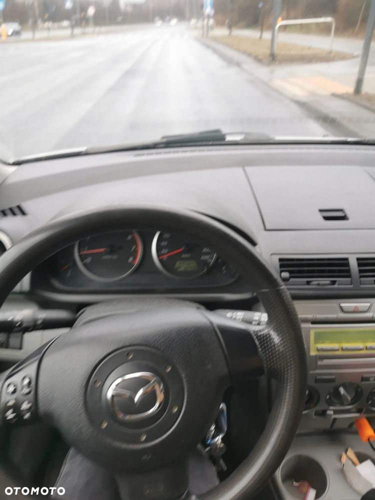 Mazda 2 1.4 Core + - 2