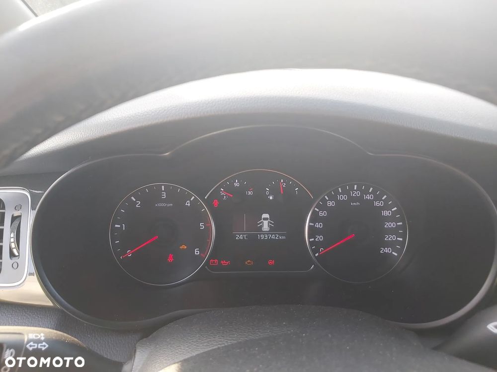 Kia Carens 1.7 CRDi XL - 5