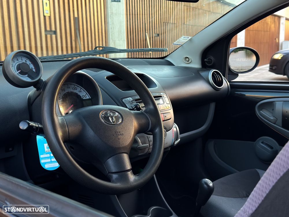 Toyota Aygo 1.0 + AC - 6
