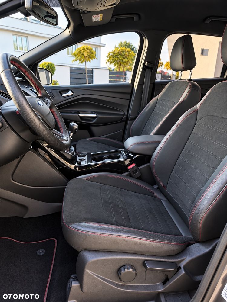 Ford Kuga - 13