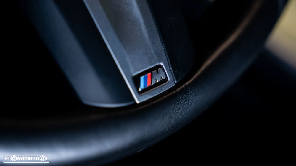 BMW 320 d Touring Pack Desportivo M Auto - 10