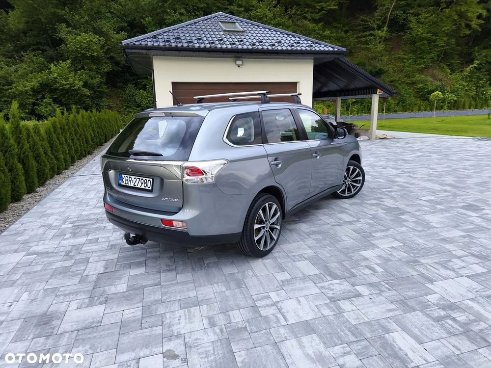 Mitsubishi Outlander 2.0 Intense 2WD - 29