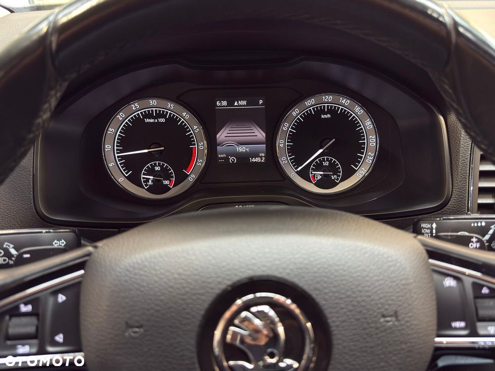 Skoda Karoq 2.0 TDI SCR 4x4 Style DSG - 31