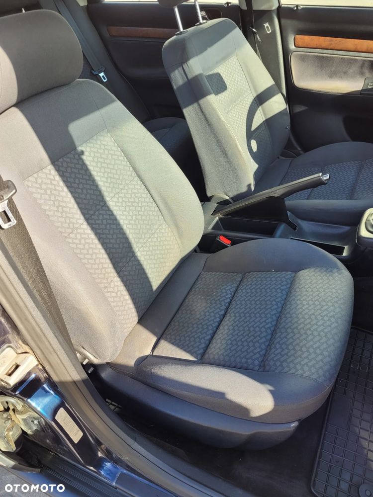 Audi A4 Limousine 1.8 - 26