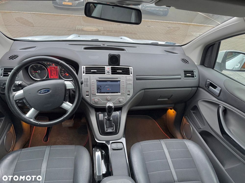 Ford Kuga 2.0 TDCi 4x4 Titanium - 12