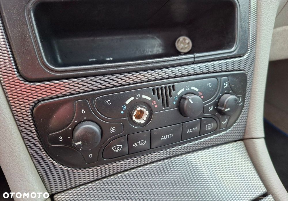 Mercedes-Benz CLK - 23