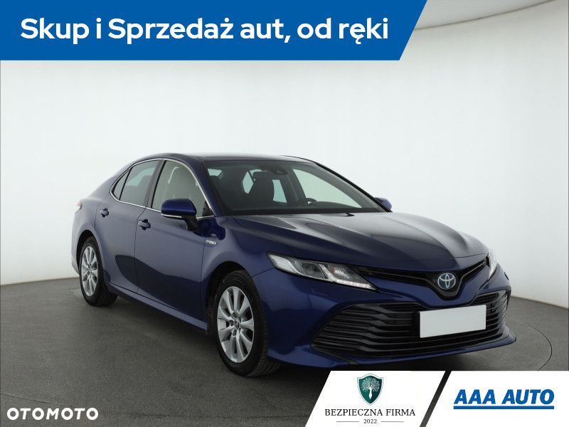 Toyota Camry - 3