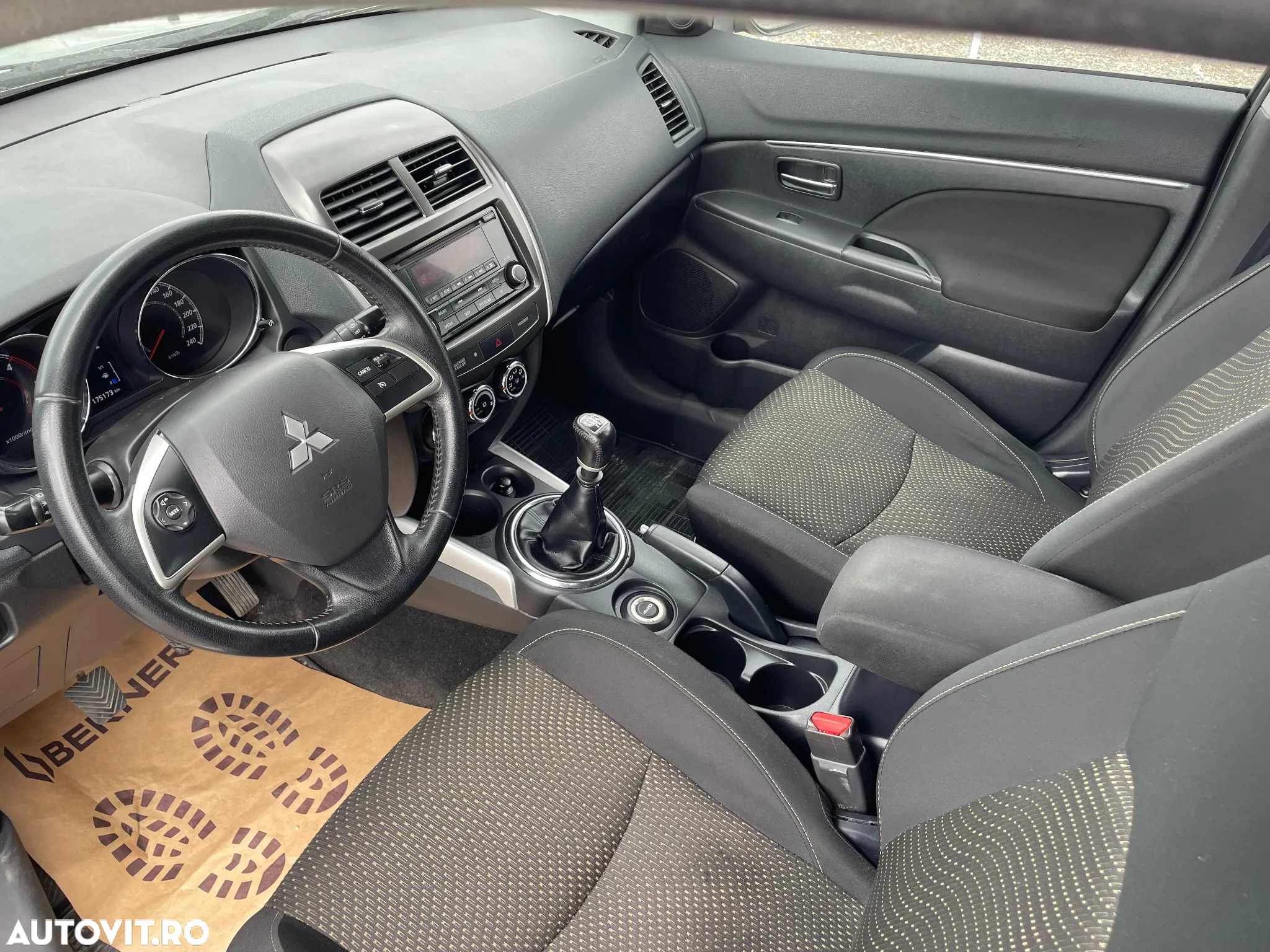 Mitsubishi ASX - 11