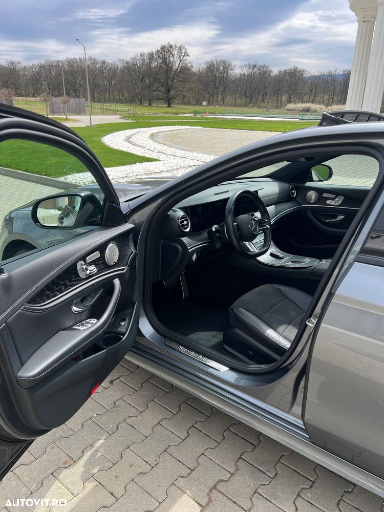 Mercedes-Benz E 300 4MATIC Aut. - 6