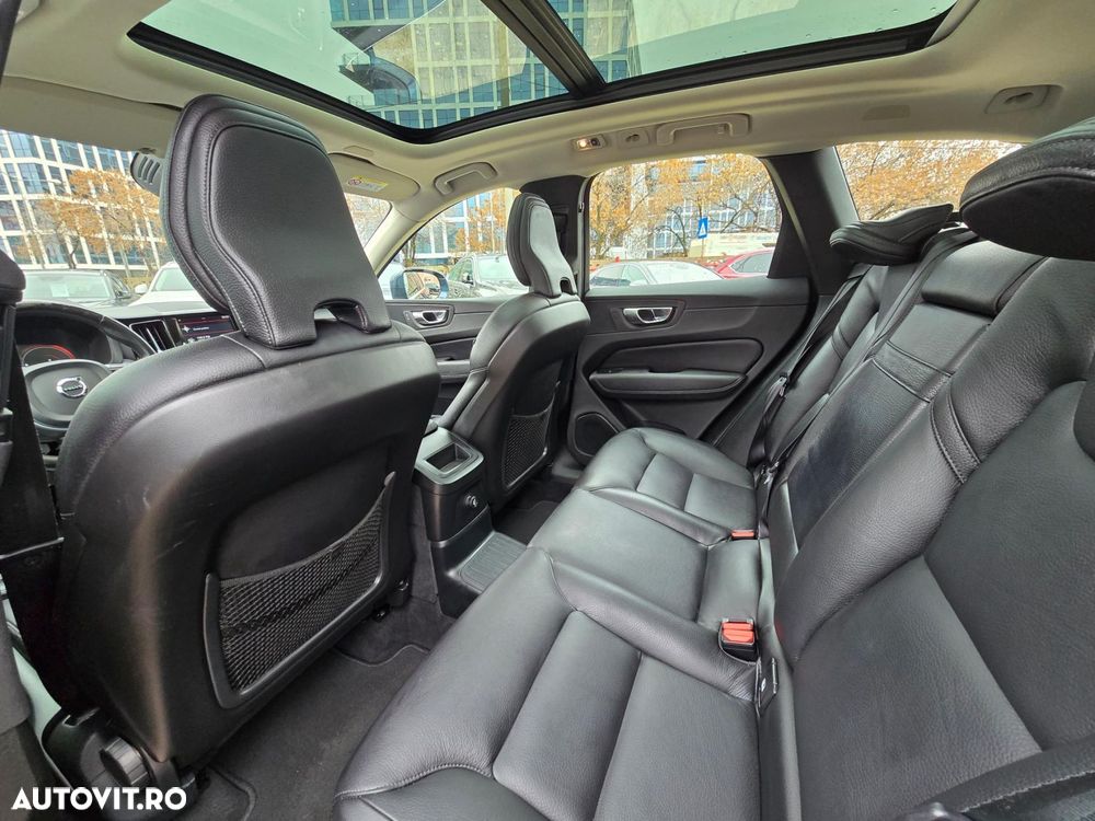 Volvo XC 60 T8 Twin Engine AWD Momentum - 9