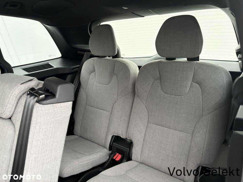 Volvo XC 90 - 22