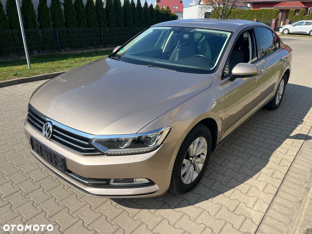 Volkswagen Passat 1.4 TSI (BlueMotion Technology) Trendline - 12