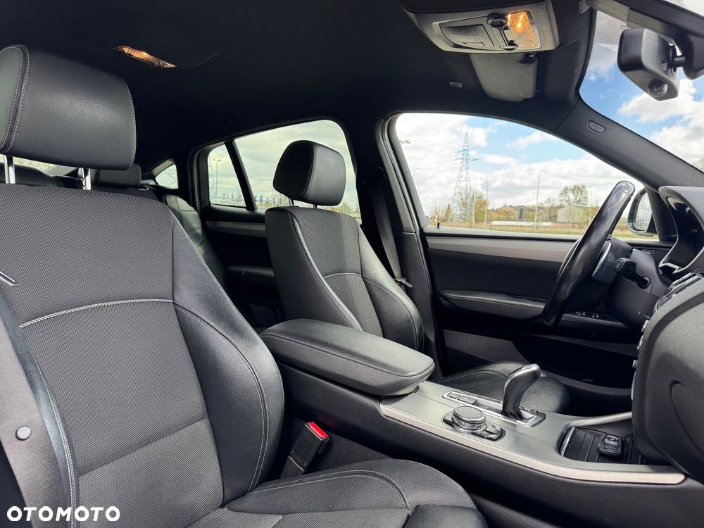 BMW X4 xDrive28i Edycja M Sport - 31