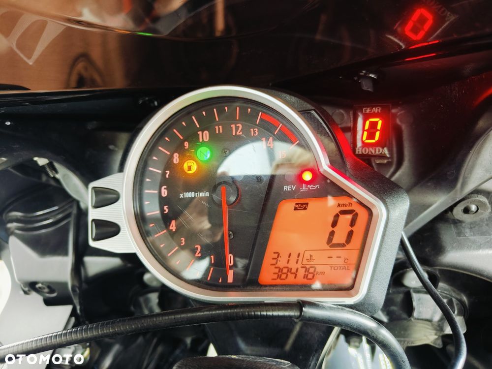 Honda CBR - 16