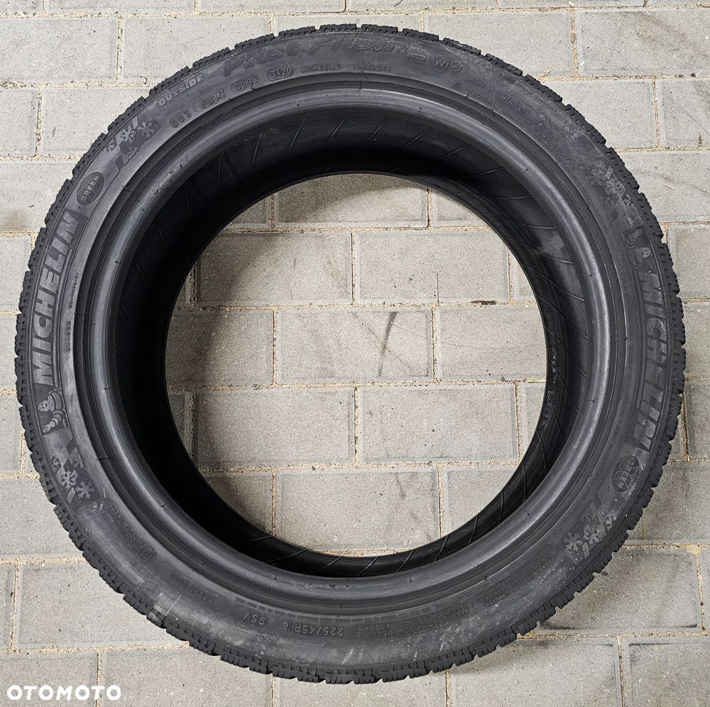 Michelin Pilot Alpin PA4 225/45R18 95 V - 3
