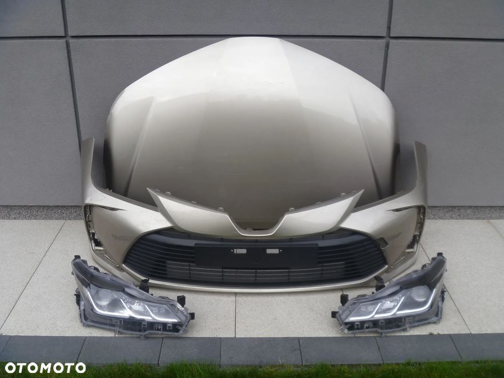TOYOTA COROLLA E21 SEDAN NOWY BŁOTNIK TYLNY PRAWY LEWY  ORYGINAŁ - 18