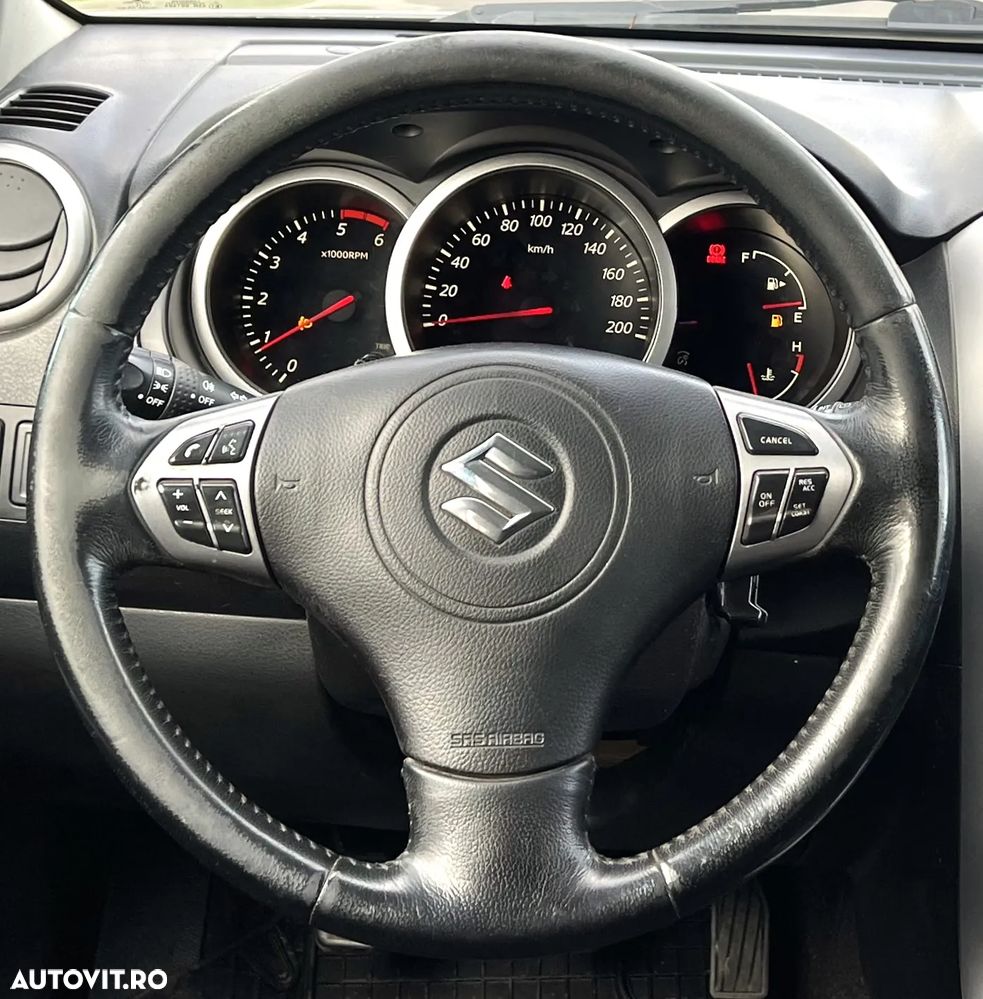 Suzuki Grand Vitara 1.9 DDiS Comfort - 11