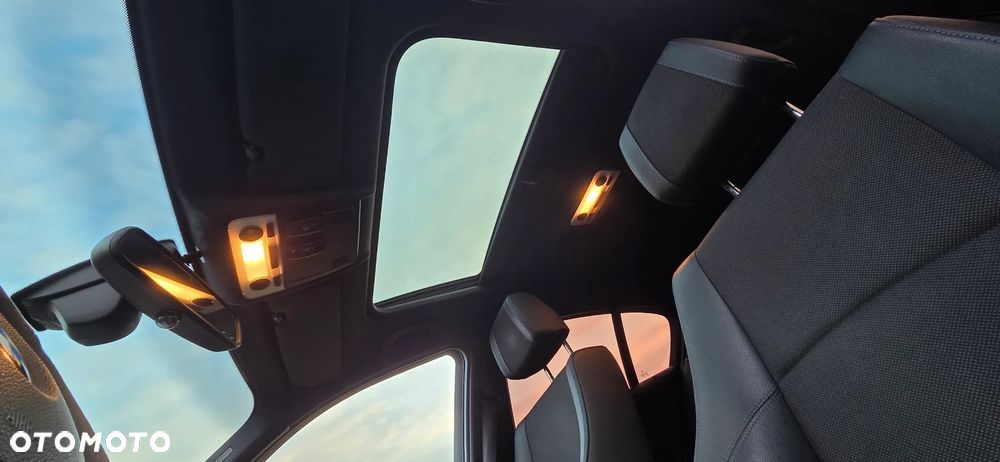 BMW Seria 1 118i Edition Sport - 11