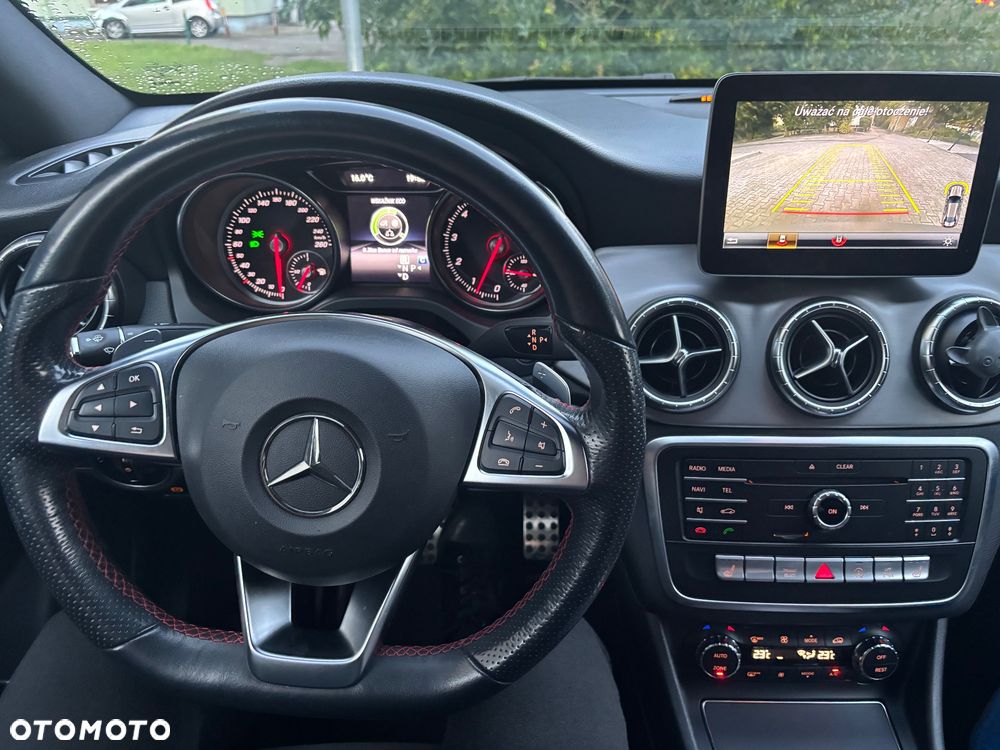 Mercedes-Benz CLA 200 7G-DCT AMG Line - 13