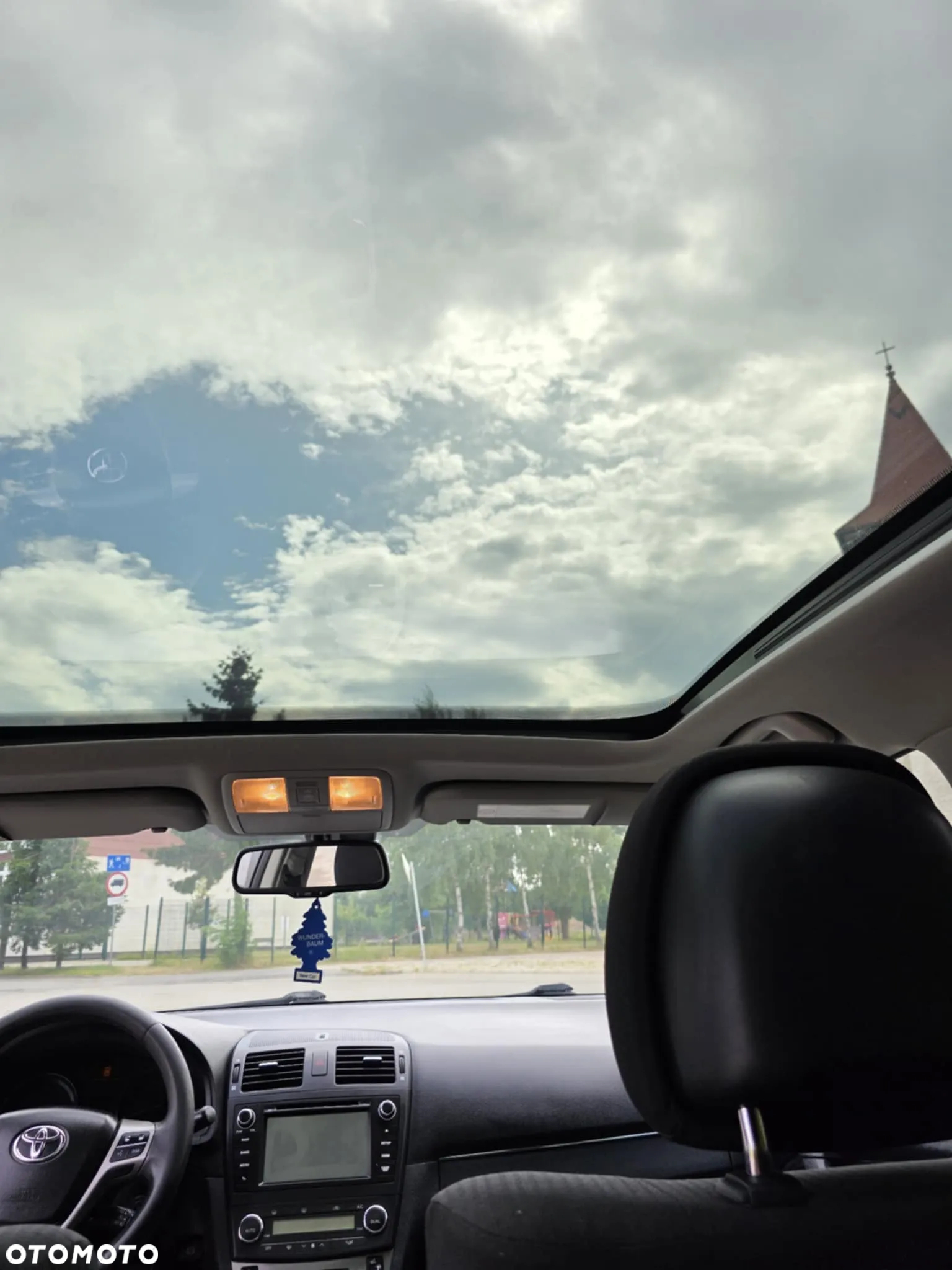 Toyota Avensis - 10
