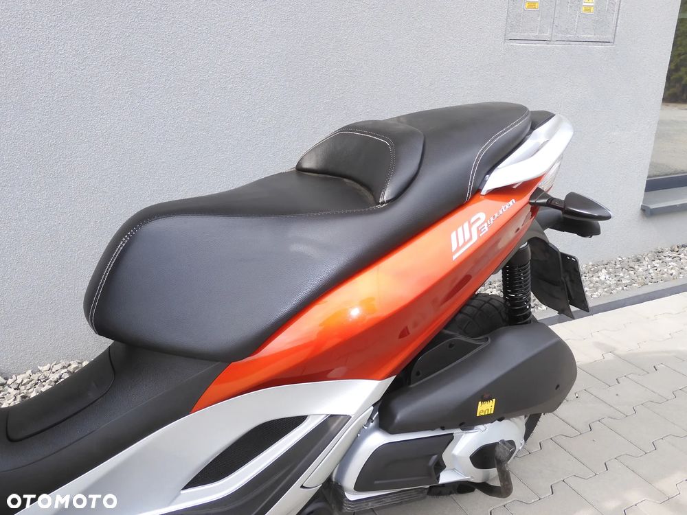 Piaggio MP-3 - 32