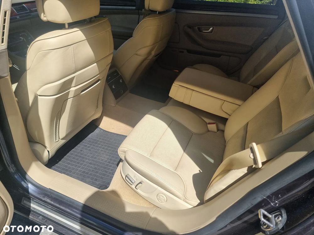 Audi A8 4.2 TDI L Quattro - 13