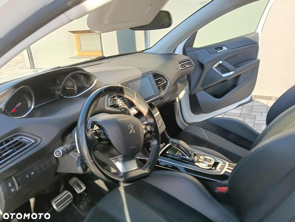 Peugeot 308 PureTech 130 GPF EAT8 Stop & Start Tech Edition - 7