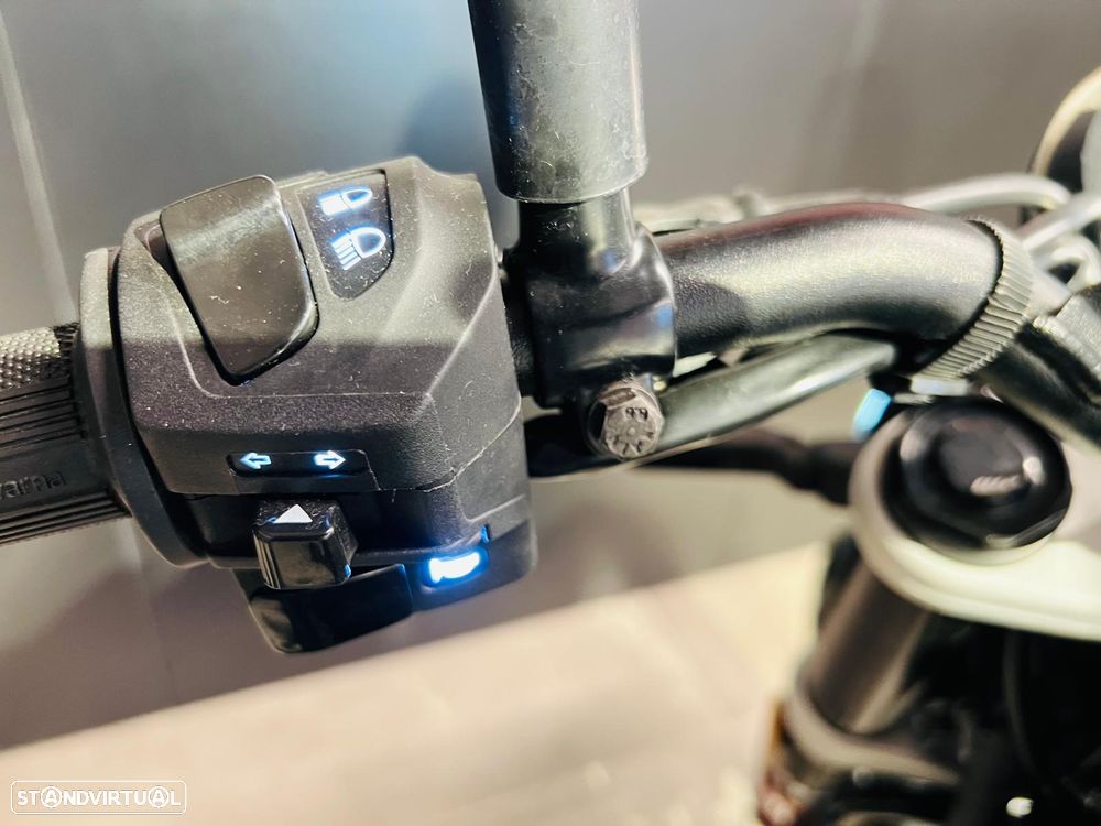 Husqvarna Svartpilen 125 - 5