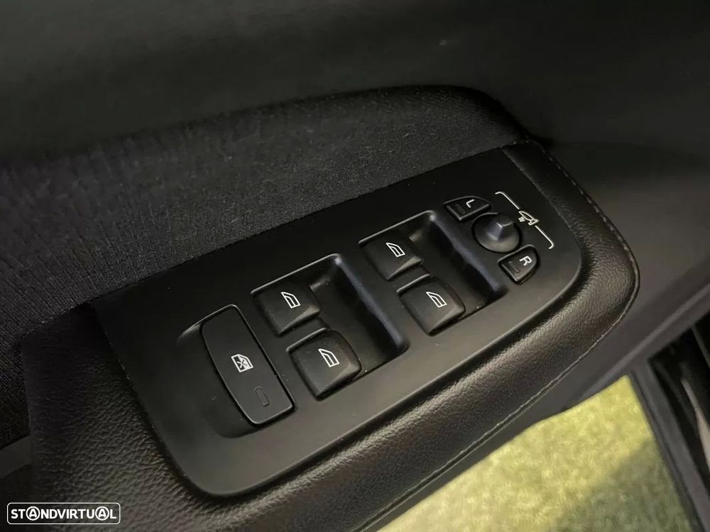 Volvo V60 2.0 T6 AWD TE Inscription - 28