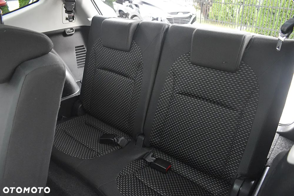 Nissan Qashqai+2 2.0 Acenta - 21
