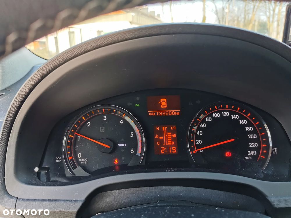 Toyota Avensis 2.0 D-4D - 1