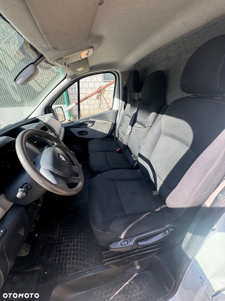 Renault Trafic - 12