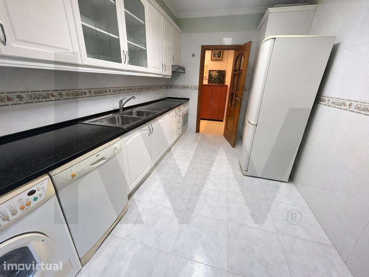Apartamento T3 (131 m2) com Varanda e Garagem Box – Junto ao Taguspark - Grande imagem: 5/18