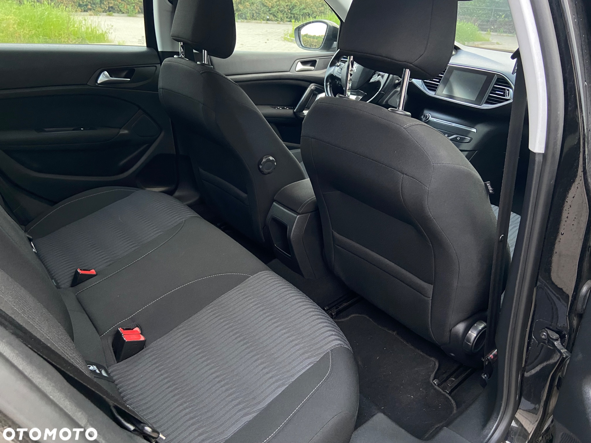 Peugeot 308 1.6 BlueHDi Allure S&S - 18