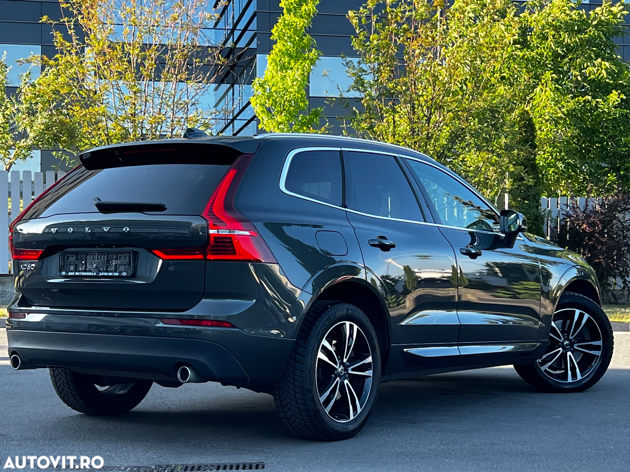 Volvo XC 60 D4 Geartronic Momentum Pro - 3