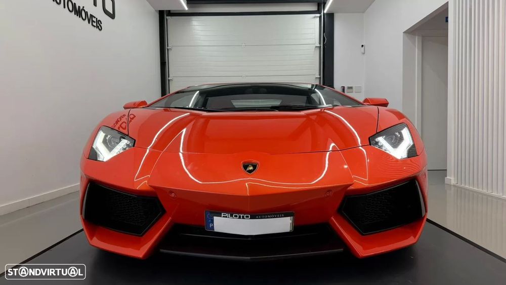 Lamborghini Aventador 6.5 V12 LP700-4 - 3