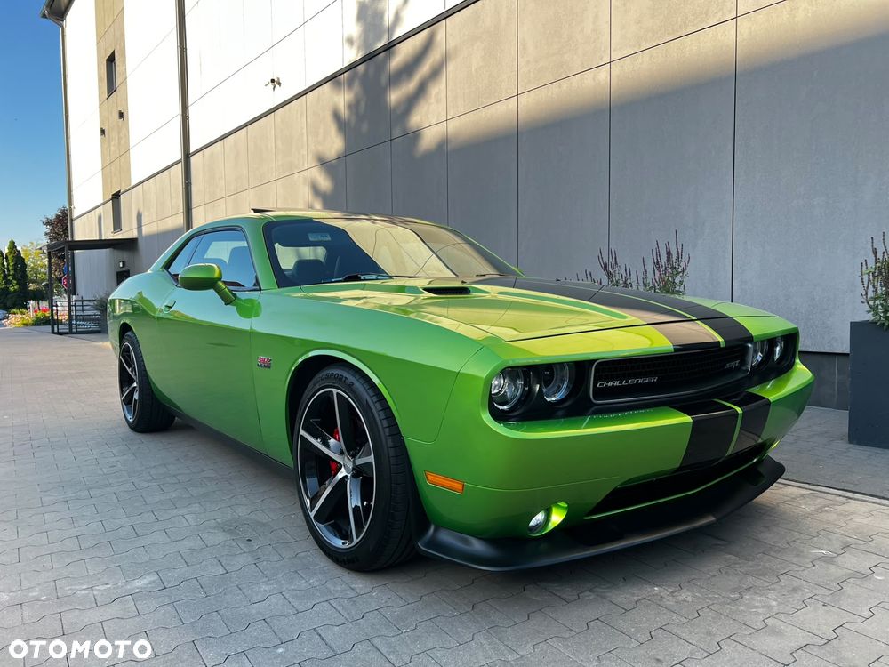 Dodge Challenger - 18
