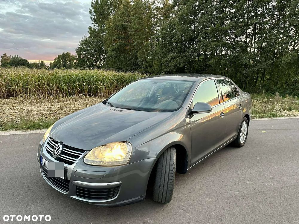 Volkswagen Jetta - 10