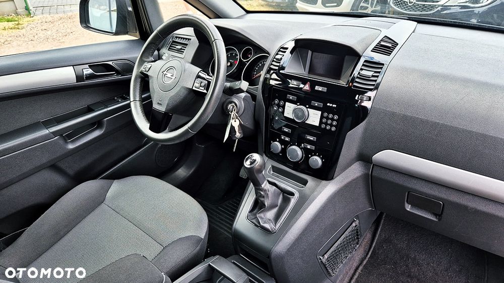 Opel Zafira 1.8 Cosmo EU5 - 35