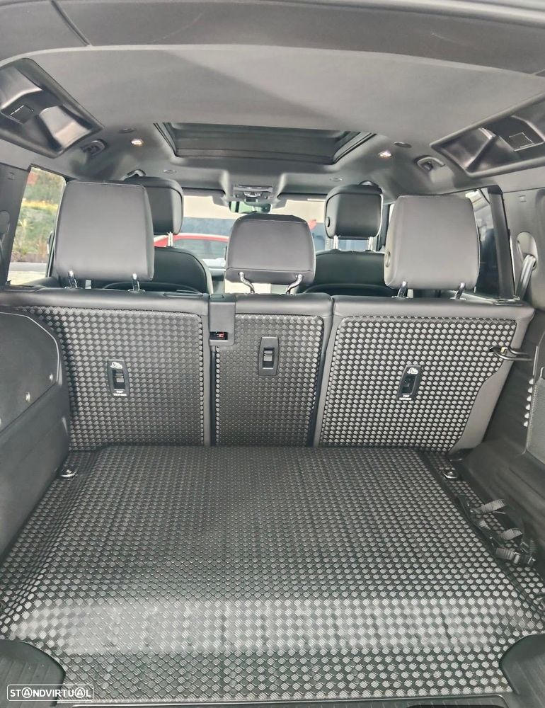 Land Rover Defender 2.0 P400e 110 AWD X-Dynamic HSE - 30