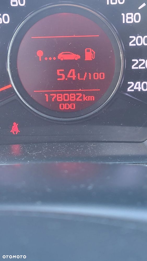 Kia Ceed 1.6 GDI Edition 7 - 8
