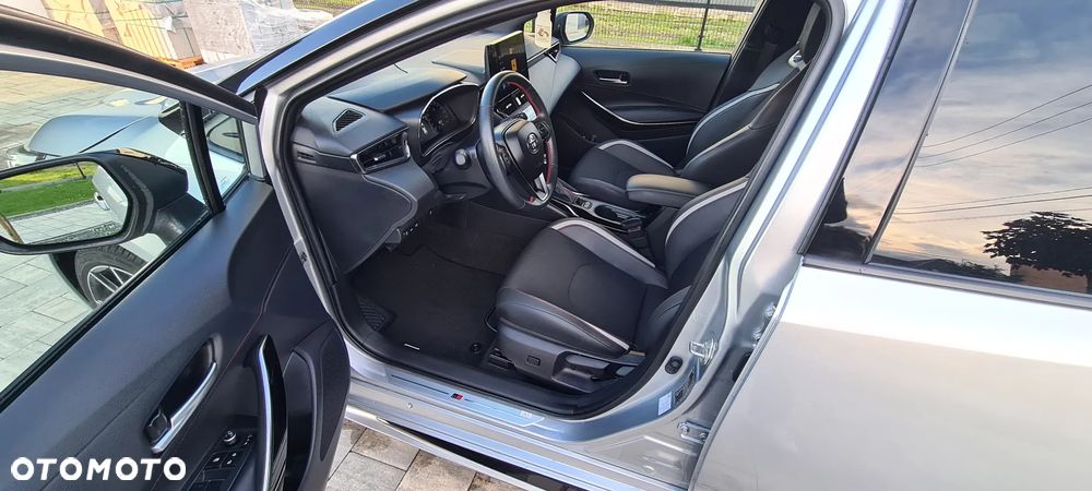 Toyota Corolla - 10