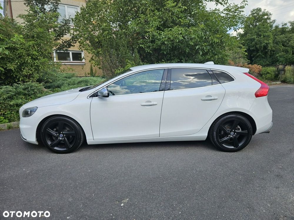 Volvo V40 D2 R-Design Momentum - 2