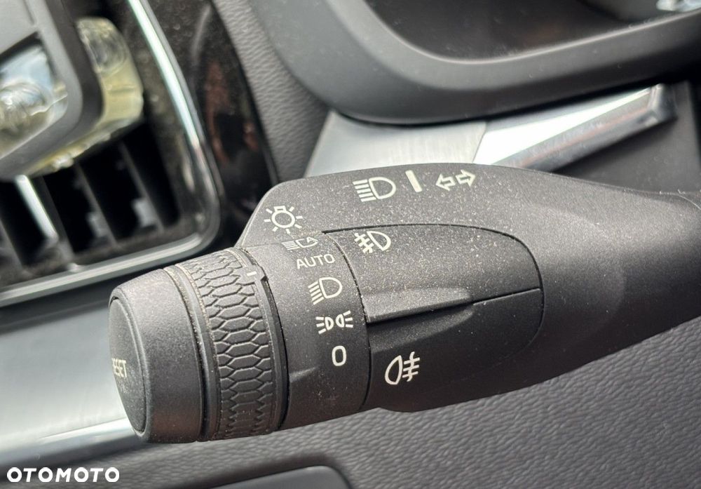 Volvo XC 60 - 33
