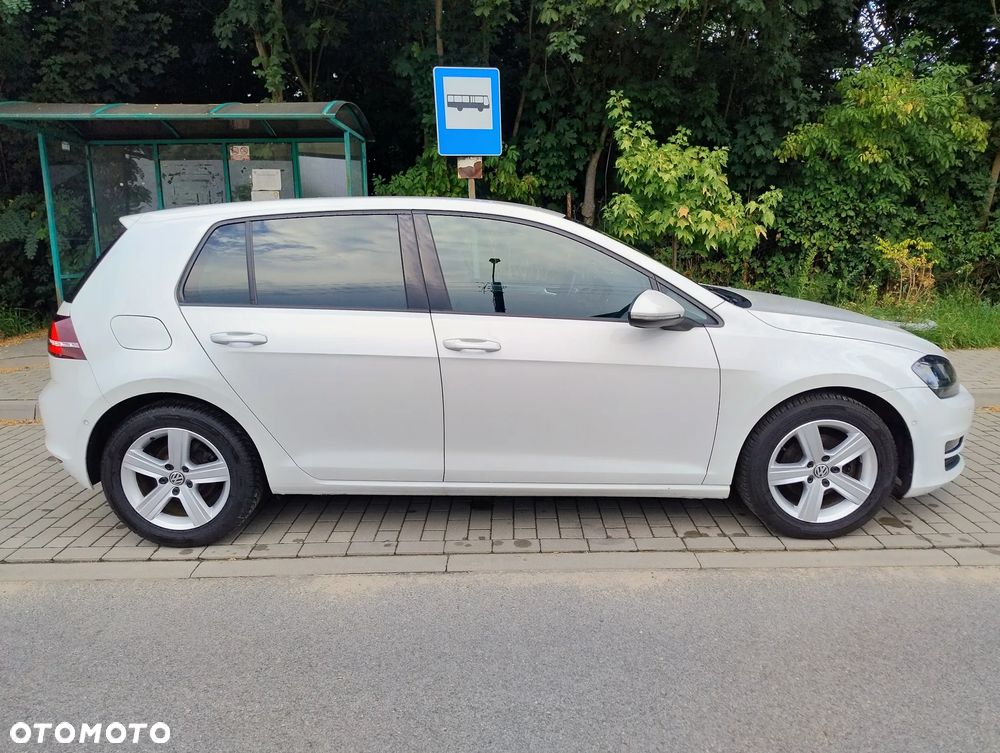 Volkswagen Golf - 34