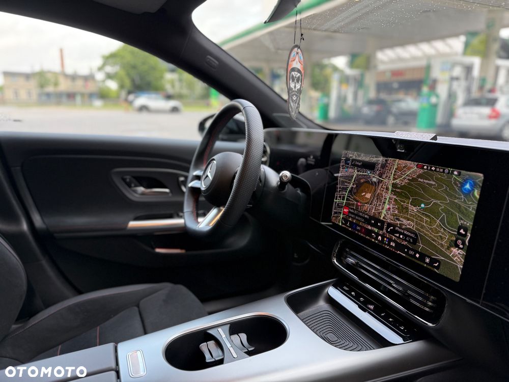 Mercedes-Benz CLA - 17