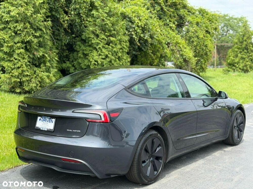 Tesla Model 3 Langstreckenbatterie Allradantrieb Dual Motor - 7