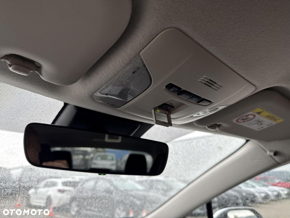 Toyota Corolla 1.8 Hybrid Comfort - 25