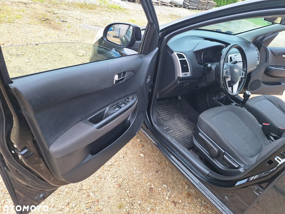 Hyundai i20 - 13