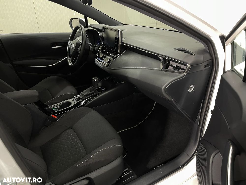 Toyota Corolla 1.8 HSD Dynamic - 10